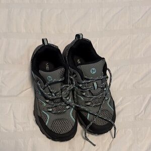 Kids Gray and Teal hiking shoes